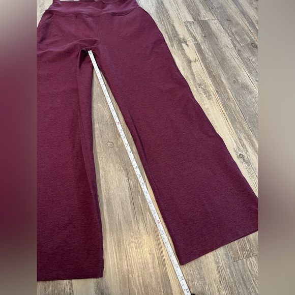 Beyond Yoga Spacedye Laid Back Wide Leg High Rise Pants 28" Burgundy Size Small - Picture 5 of 11